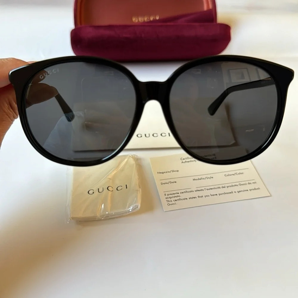 Authentic Gucci 57mm round sunglasses